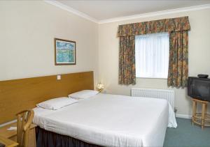 The Bedrooms at Comfort Hotel Reading West