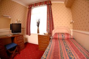 The Bedrooms at Cliffdene Hotel