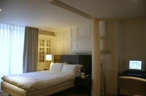 The Bedrooms at La Suite