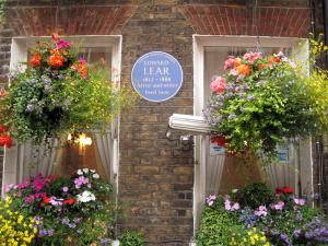 The Bedrooms at Edward Lear Hotel