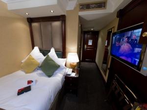 The Bedrooms at Shaftesbury Premier London Paddington