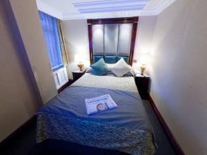 The Bedrooms at Shaftesbury Premier London Paddington
