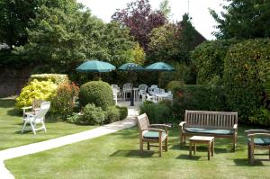 The Bedrooms at Duxford Lodge Hotel