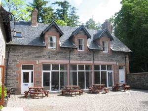 The Bedrooms at Fairburn Lodge