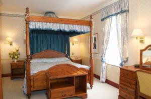 The Bedrooms at Old Tollgate Restaurant And Hotel