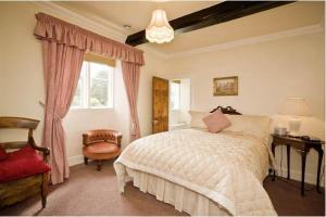 The Bedrooms at Braunston Manor