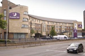 The Bedrooms at Premier Inn Glasgow City Centre South