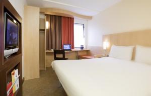 The Bedrooms at Ibis London Euston