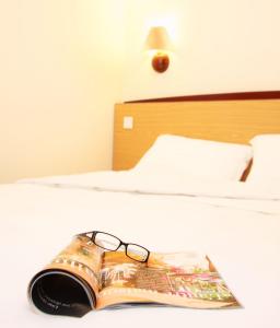 The Bedrooms at Campanile Hotel Cardiff