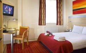 The Bedrooms at Comfort Inn Edgware Road W2