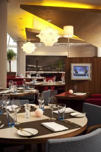 The Restaurant at Novotel London City South