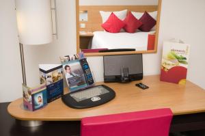 The Bedrooms at Novotel London City South