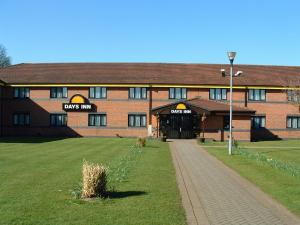 The Bedrooms at Days Inn Warwick