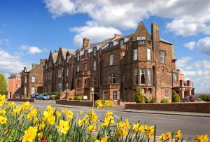 The Bedrooms at Cairndale Hotel And Leisure Club