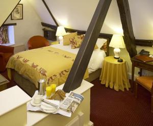 The Bedrooms at Best Western Wroxton House Hotel