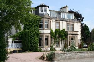 The Bedrooms at Claymore House Hotel