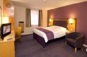 Premier Inn Manchester Trafford Centre West (formerly Tulip Inn)