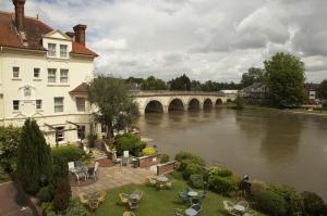 The Bedrooms at The Thames Riviera Hotel