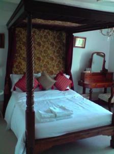 The Bedrooms at The Bear Inn and Hotel