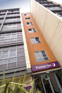 The Bedrooms at Premier Inn Nottingham City Centre (London Road)
