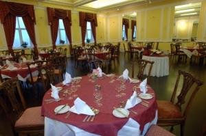 The Bedrooms at Albany Lions Hotel