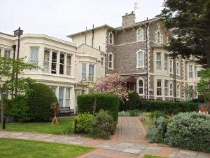 The Bedrooms at Lauriston Hotel