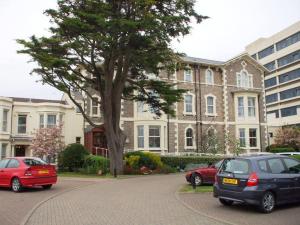 The Bedrooms at Lauriston Hotel