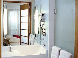 The Bedrooms at Novotel London City South