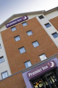 The Bedrooms at Premier Inn Castleford M62 (Jct 32)