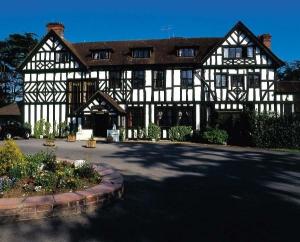 Edgwarebury Corus Hotel