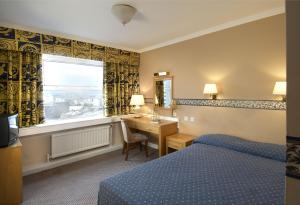 The Bedrooms at Grosvenor House Hotel