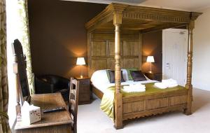 The Bedrooms at Swan At Forton