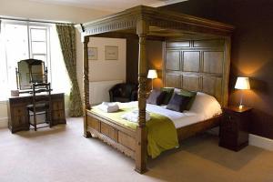 The Bedrooms at Swan At Forton