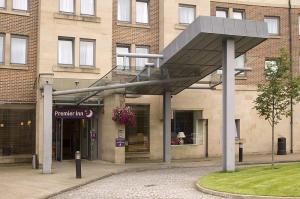 The Bedrooms at Premier Inn Glasgow City Centre South