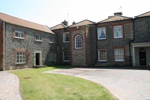 The Bedrooms at Stable Court Langham Hall