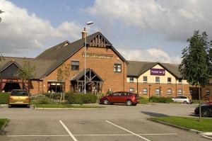 The Bedrooms at Premier Inn Barnsley (Dearne Valley)