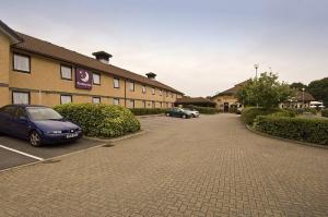 The Bedrooms at Premier Inn Basingstoke Central