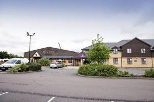 The Bedrooms at Premier Inn Bedford (Priory Marina)