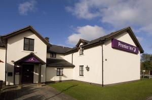 Premier Inn Blackburn North West