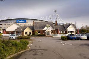 The Bedrooms at Premier Inn Bolton (Reebok Stadium)