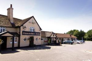 The Bedrooms at Premier Inn Bracknell (Twin Bridges)