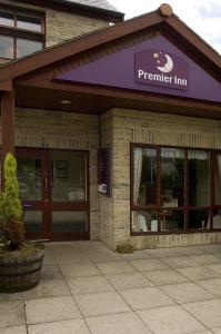 The Bedrooms at Premier Inn Bradford North (Bingley)