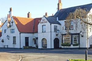 The Bedrooms at Premier Inn Bristol (Alveston)
