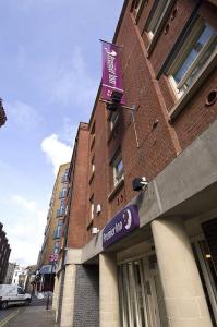 The Bedrooms at Premier Inn Bristol City Centre (King St.)