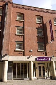 The Bedrooms at Premier Inn Bristol City Centre (King St.)