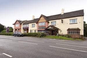 The Bedrooms at Premier Inn Burton-On-Trent East