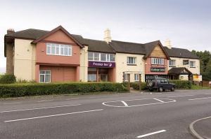 The Bedrooms at Premier Inn Burton-On-Trent East