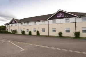 The Bedrooms at Premier Inn Caerphilly (Crossways)