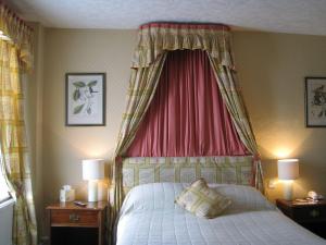 The Bedrooms at The Golden Fleece