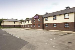 The Bedrooms at Premier Inn Caerphilly (Corbetts Lane)